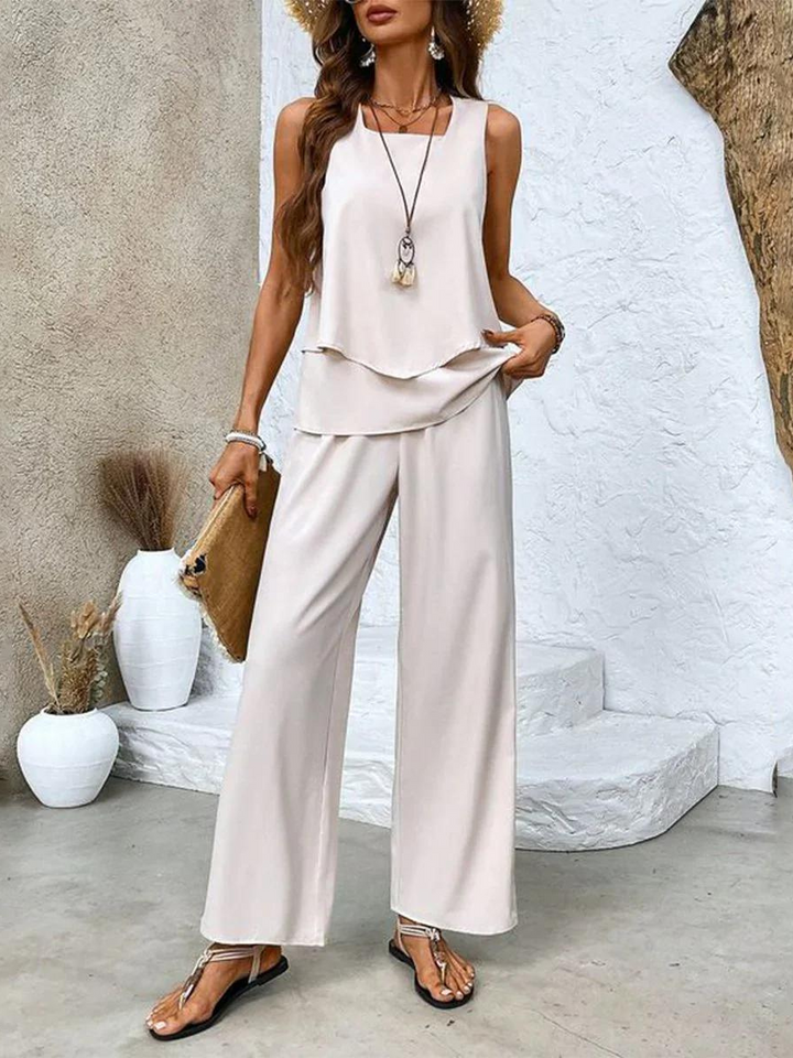 Lisa | Stylish Floral Top and Trouser Set