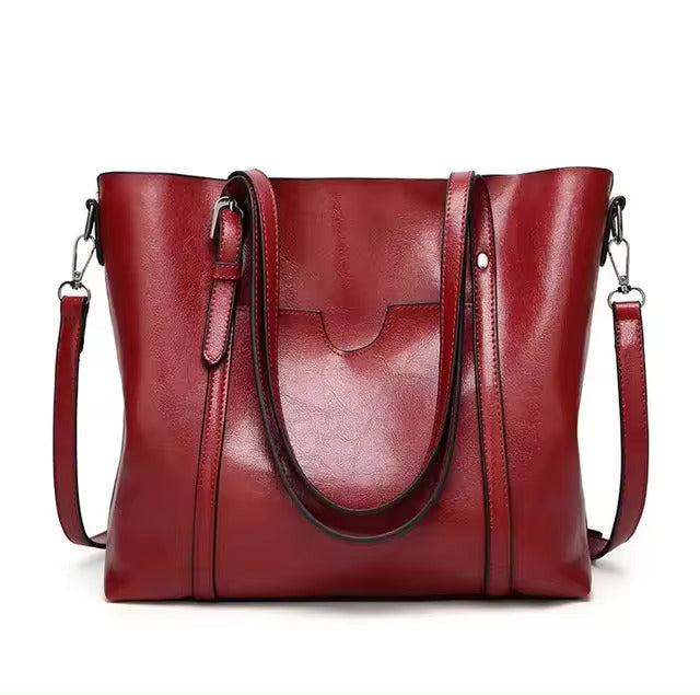 Nina | Leather funnel bag